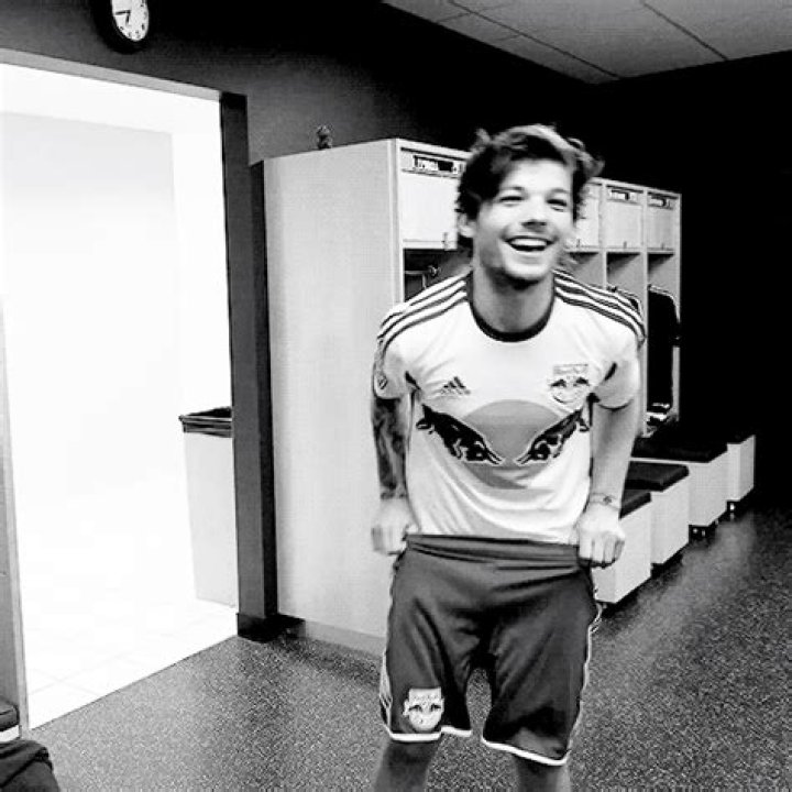 24 Times Louis was so Beautiful it Actually Hurt