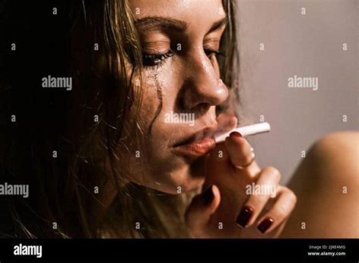 Abby Roberts releases new single 'Cigarette Burns'