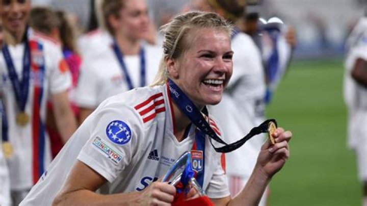 Ada Hegerberg - Net Worth, Age, Height, Birthday, Bio, Wiki!