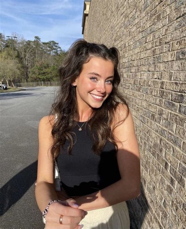 Addison Davis- Net Worth, Bio, Age, Height, Boyfriend, Ethnicity, Career