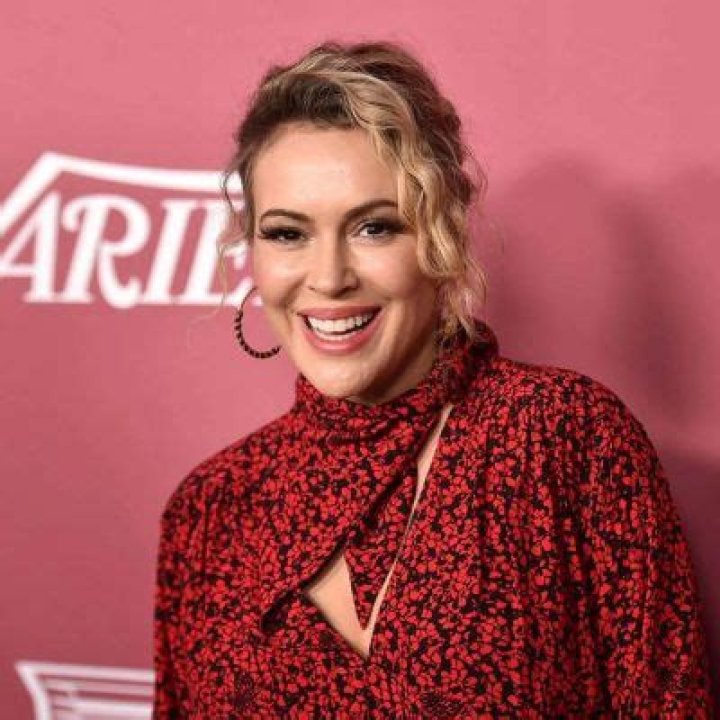 Alyssa Milano Is Being Mocked Online After She Trade Her Volkswagen Over Tesla