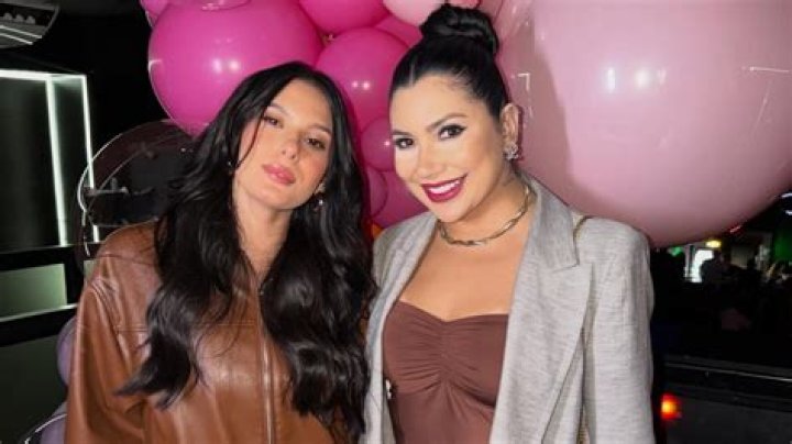 Ana Luiza Sanches’s Girlfriend: Who is Ana Luiza Sanches Dating?