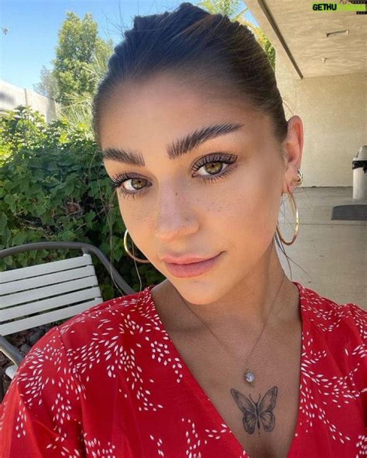 Andrea Russett Net Worth, Age, Height, Bio, Birthday, Wiki!
