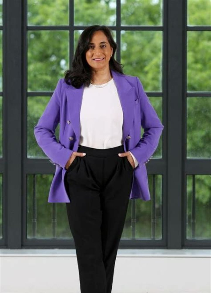 Anita Anand - Net Worth, Age, Height, Birthday, Bio, Wiki!
