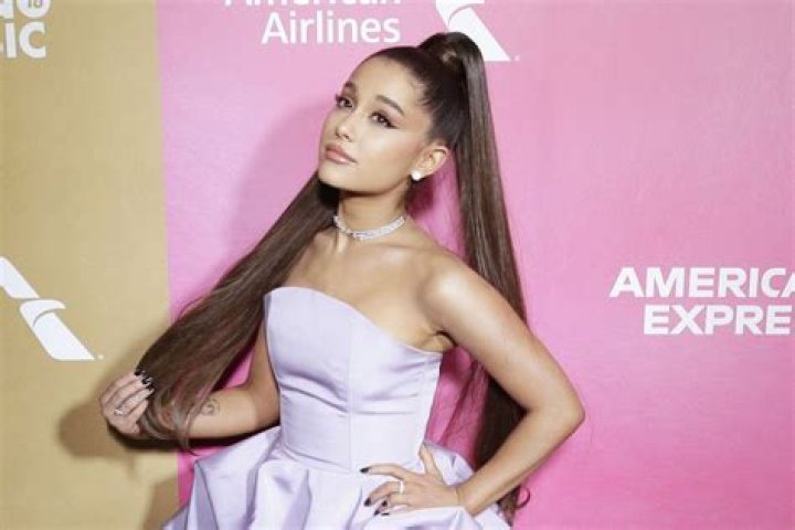 Ariana Grande Releases New Single, 
