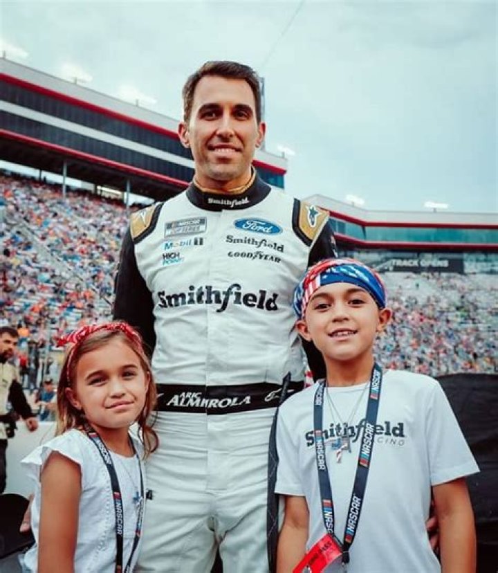 Aric Almirola’s Net Worth, Age, Height, Weight, Wife, Kids, Bio-Wiki