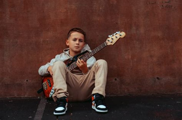 Aron Hodek - Net Worth, Age, Height, Birthday, Bio, Wiki!