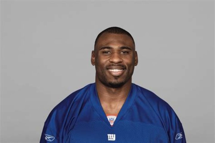 Brandon Jacobs Net Worth, Age, Height, Bio, Birthday, Wiki!