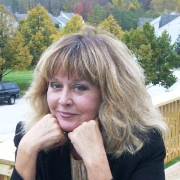 Carole Mallory- Wiki, Age, Height, Net Worth, Husband, Ethnicity