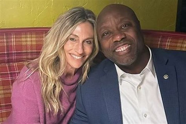 
Charleston White- Wiki, Age, Wife, Net Worth, Ethnicity, Career	