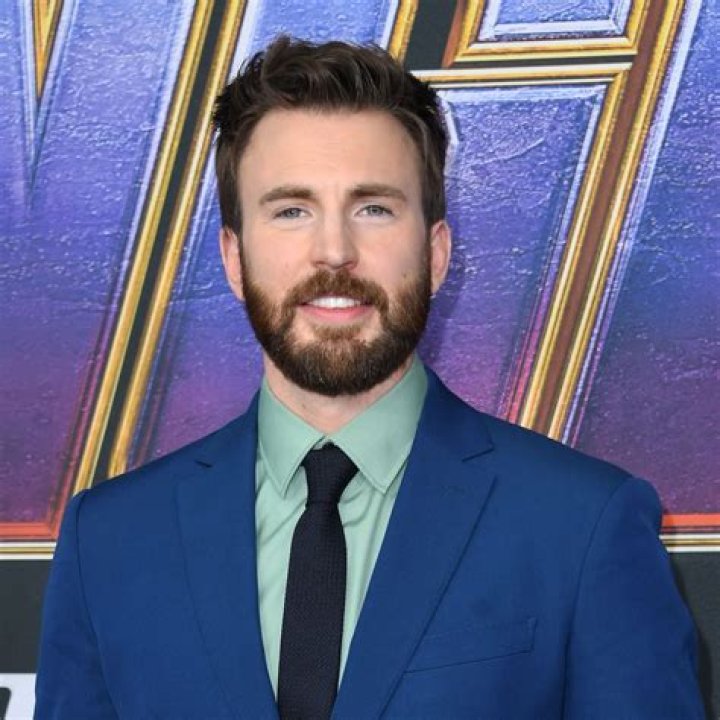 Chris Evans In His Directional Debut 'Before We Go'