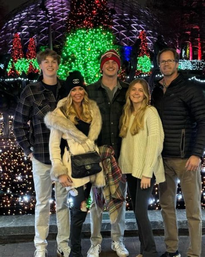 Chris Pronger Biography: Age, Net Worth, Instagram, Spouse, Height, Wiki, Parents, Siblings, Current Team
