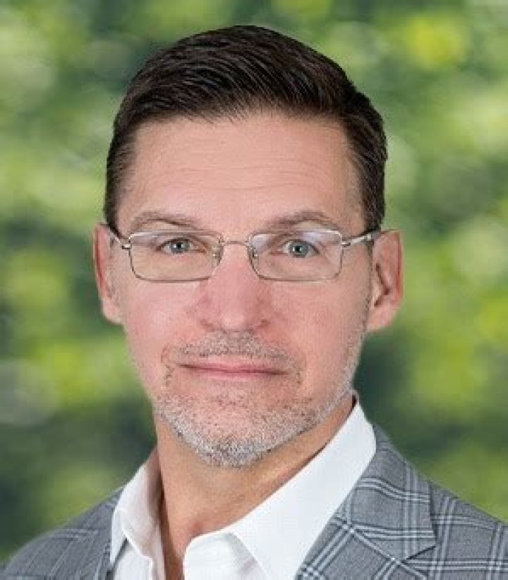 Dave Peacock Net Worth, Age, Height, Bio, Birthday, Wiki!