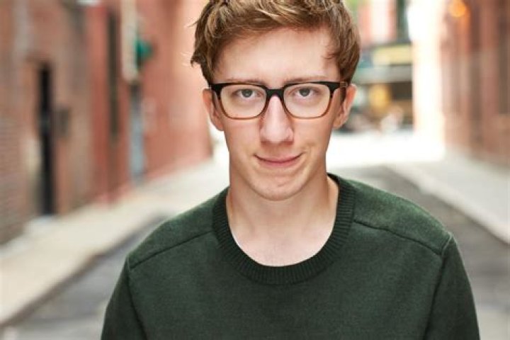 David W. Thompson Net Worth, Age, Height, Bio, Birthday, Wiki!