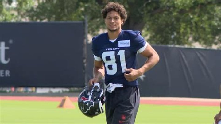 De'Andre Hunter - Net Worth, Age, Height, Birthday, Bio, Wiki!