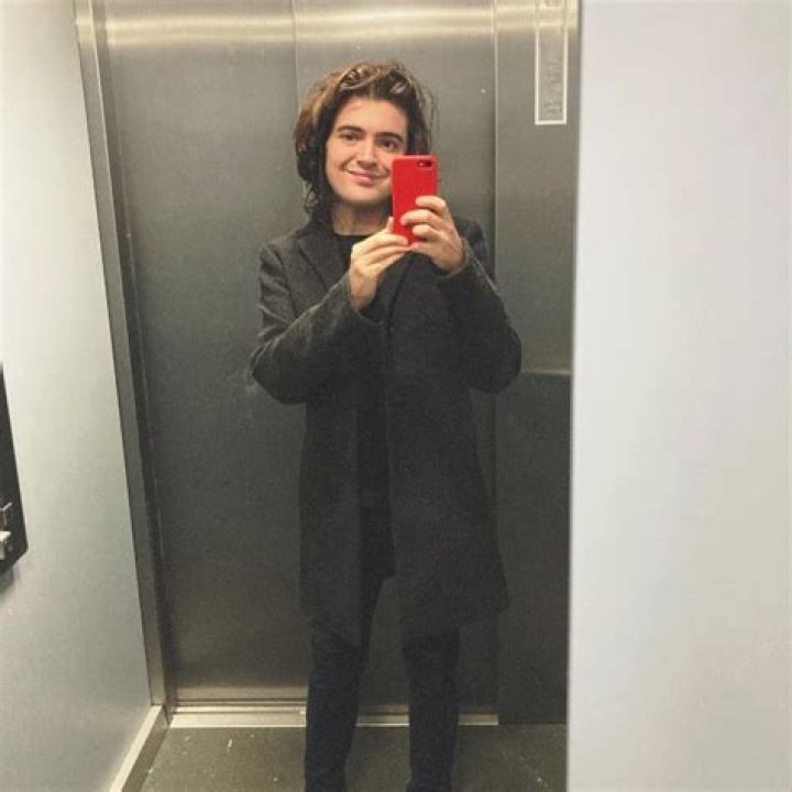 Dean Dobbs- Bio, Age, Girlfriend, Net Worth, Height, Career