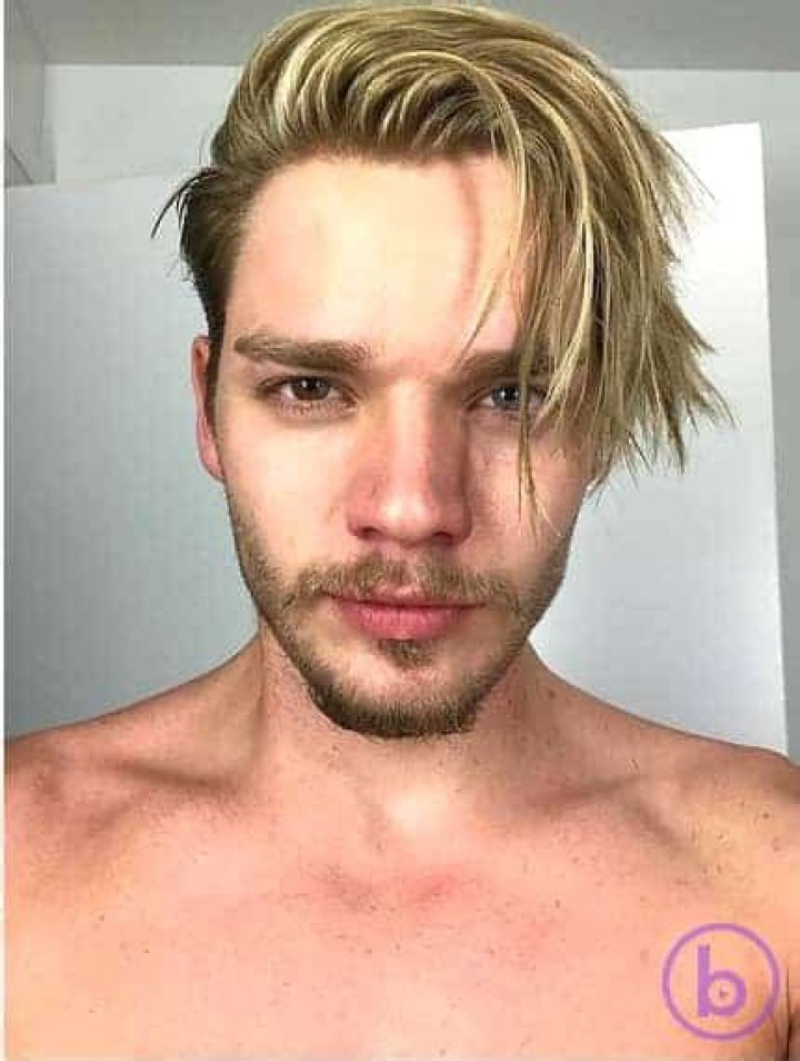 Dominic Sherwood- Bio, Age, Height, Net Worth, Girlfriend, Dating