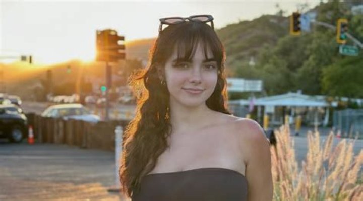 Edén Muñoz Net Worth, Age, Height, Bio, Birthday, Wiki!