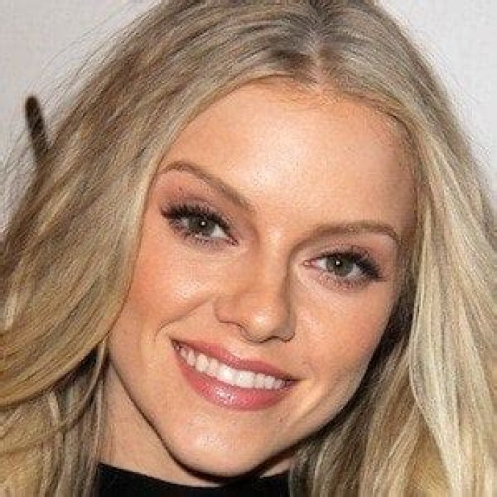 Elle Evans - Net Worth, Age, Height, Birthday, Bio, Wiki!