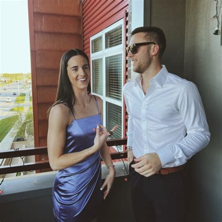 Enyadres’s Boyfriend: Who is Enyadres Dating?