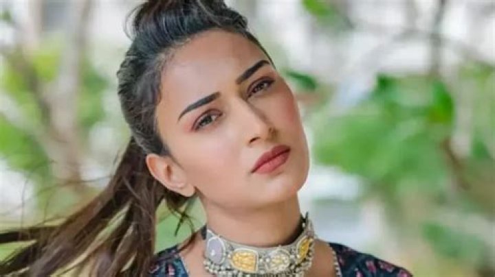 Erica Fernandes - Net Worth, Age, Height, Birthday, Bio, Wiki!