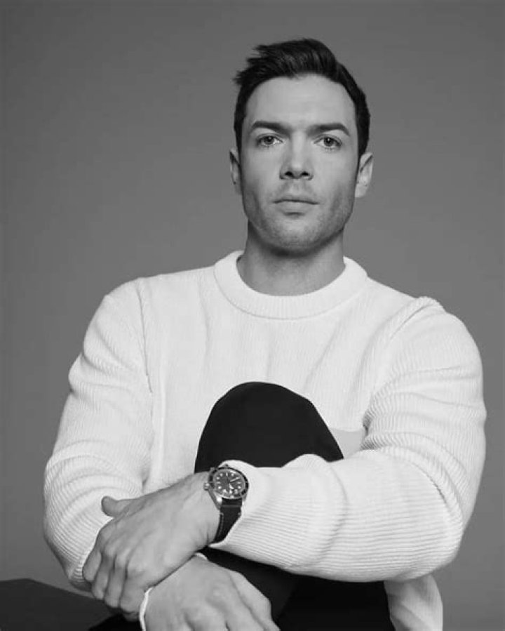 Ethan Peck- Wiki, Age, Height, Net Worth, Girlfriend, Ethnicity