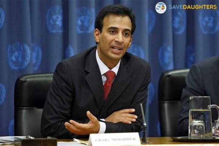 Fame | Craig Mokhiber net worth and salary income estimation Apr, 2024