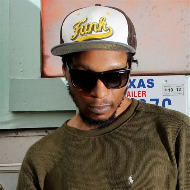 Fame | Del the Funky Homosapien net worth and salary income estimation Jan, 2024