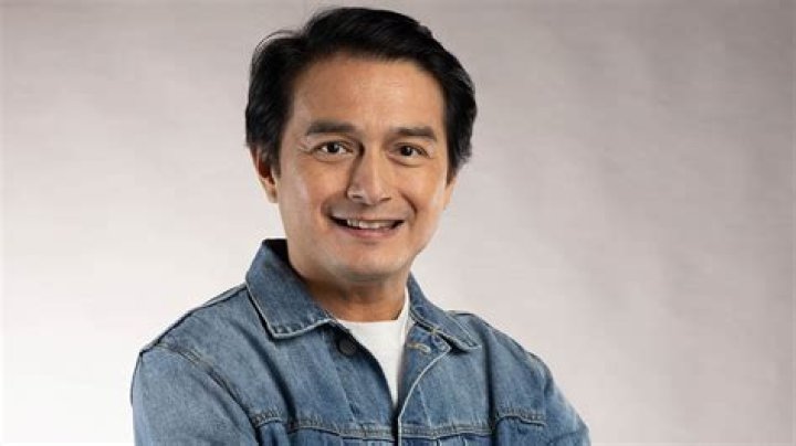 Fame | Dominic Ochoa net worth and salary income estimation Apr, 2024