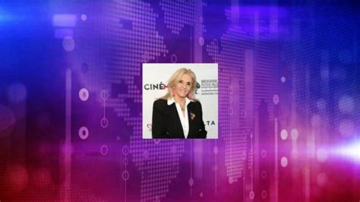 Fame | Estella Sneider net worth and salary income estimation Mar, 2024