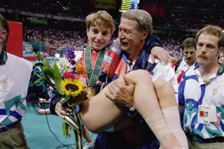 Fame | Kerri Strug net worth and salary income estimation Apr, 2024