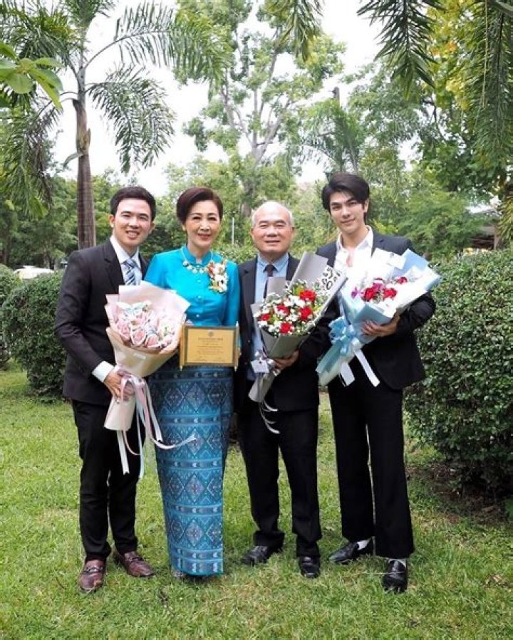 Fame | Mile Phakphum Romsaithong net worth and salary income estimation Jan, 2024