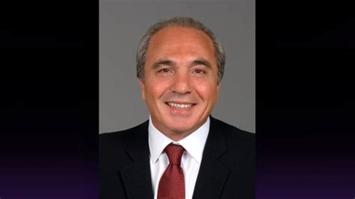 Fame | Rocco B. Commisso net worth and salary income estimation Jan, 2024