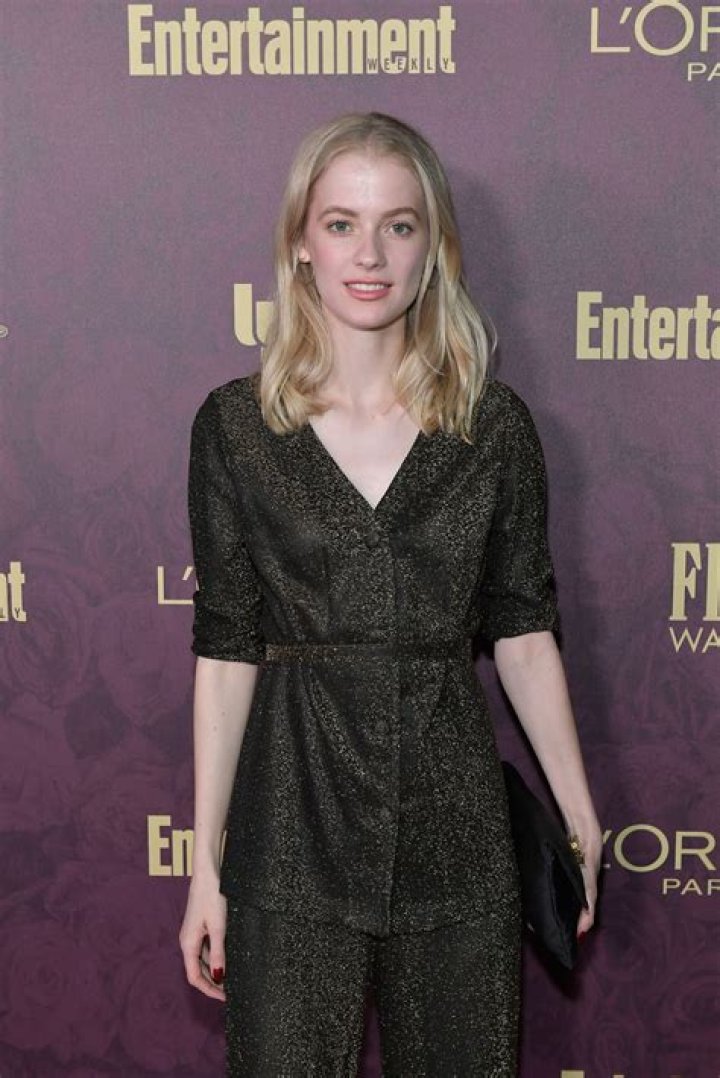 Fame | Tess Frazer net worth and salary income estimation Jan, 2024