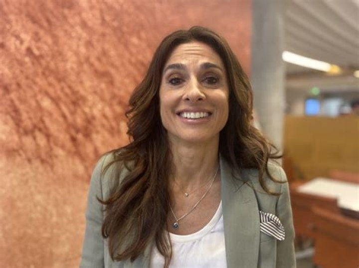 Gabriela Sabatini Bio, Wiki, Age, Height, Husband, Brother, and Net Worth