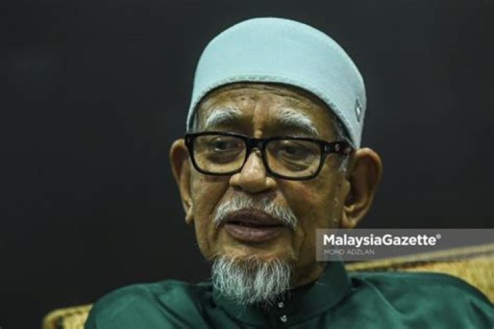 Get to know Abdul Hadi Awang: Biography, Age, Career, Net Worth, Height, Relationship & More