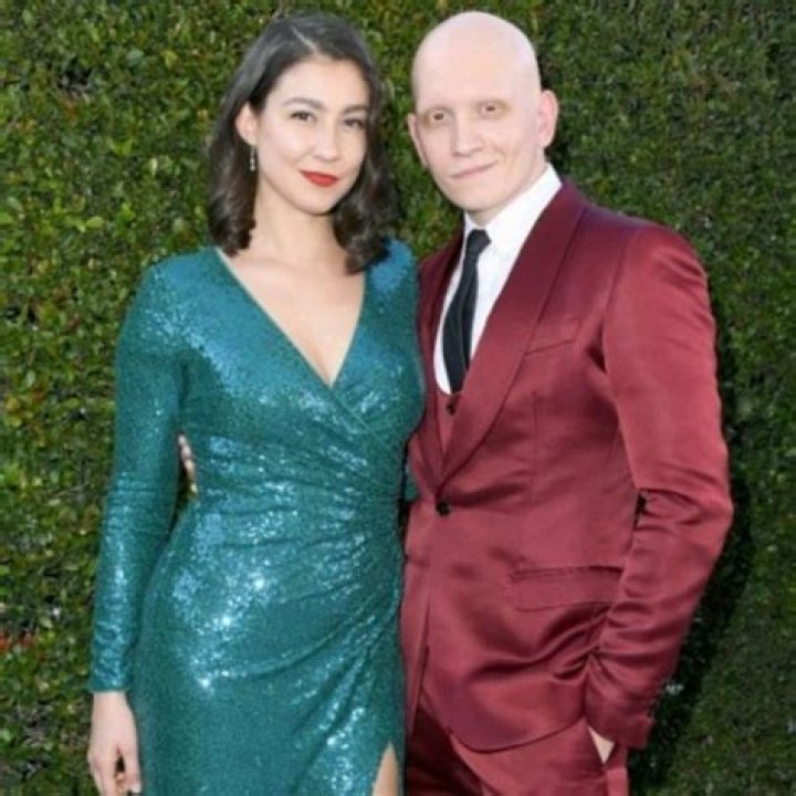 Gia Olimp: Who is Anthony Carrigan‘s wife?