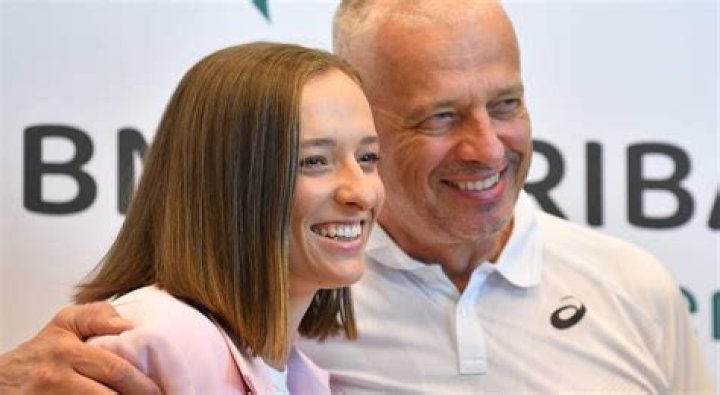 Iga Swiatek Height, Age, Father, and Boyfriend: Who Is She Dating?