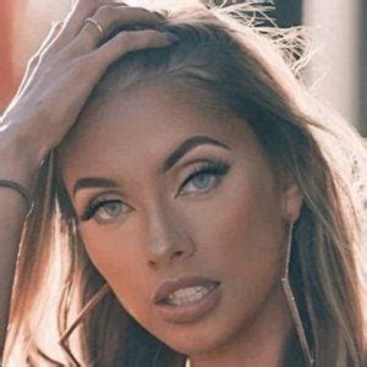 Isabelle Siva - Net Worth, Age, Height, Birthday, Bio, Wiki!