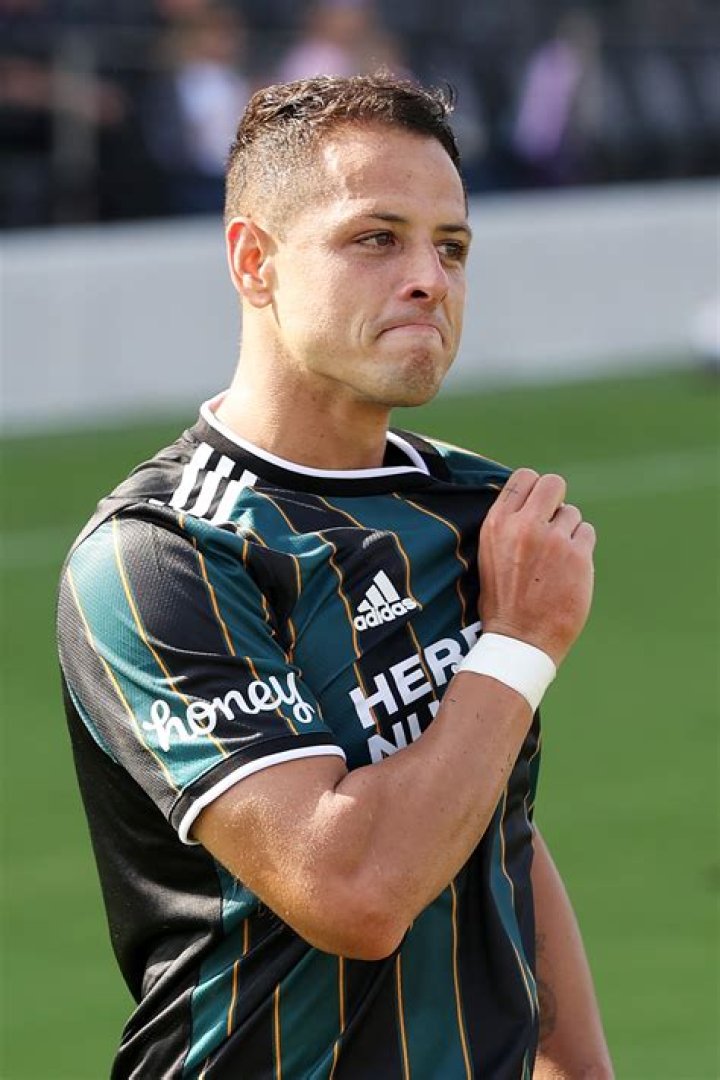 Javier Hernandez’s Net Worth, Biography, Career, Awards, Fact and Life Story