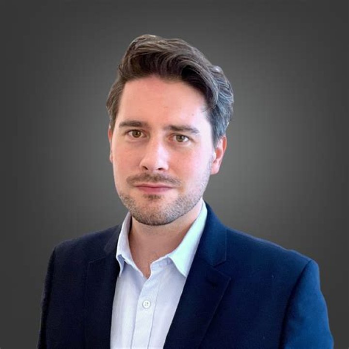 Jeremy Cliffe Age, Wikipedia, Wife Twitter & Net Worth