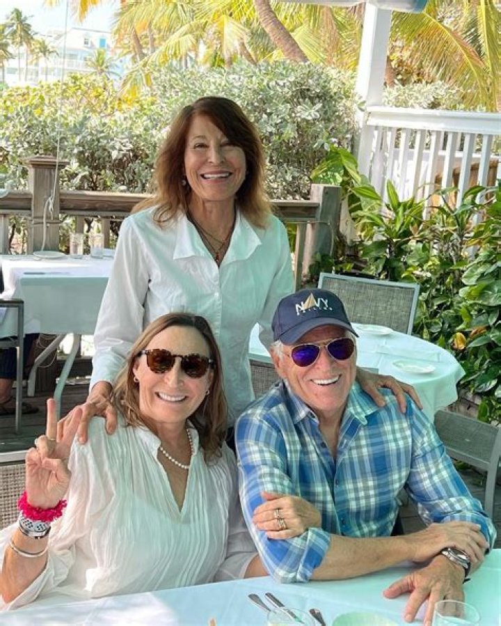 Jimmy Buffett Sister: Who Is Laurie Buffett?