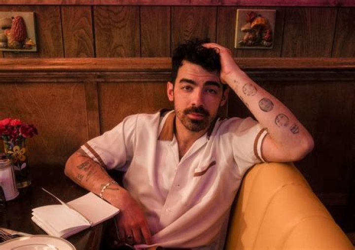 Joe Jonas Strips Down For New GUESS Campaign... And It's Super Sexy!