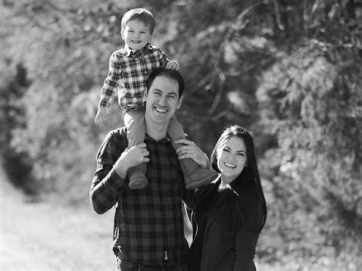 Joey Logano Bio, Age, Height, Career, Net Worth, Family