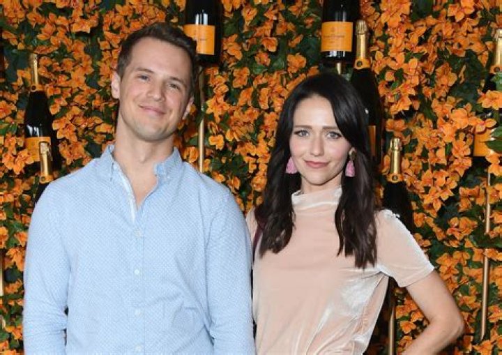 Johanna Braddy’s Husband: Who is Johanna Braddy Dating?