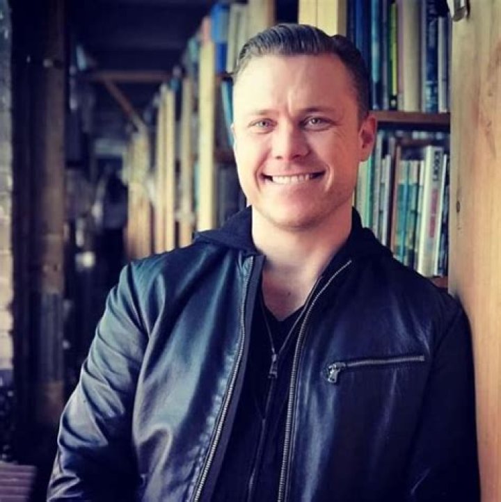 Jonathan Lee Net Worth, Age, Height, Bio, Birthday, Wiki!