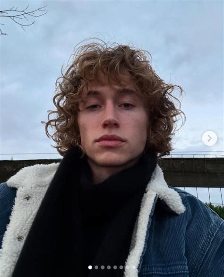
Jordan Huxhold- Net Worth, Bio, Age, Girlfriend, Height, Ethnicity, Tik Tok	