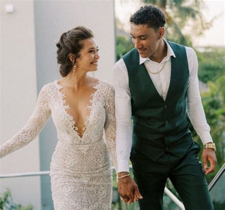 Josh Reynolds Wife: Is Josh Reynolds Married?