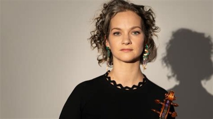 Julia Hahn Net Worth, Age, Height, Bio, Birthday, Wiki!