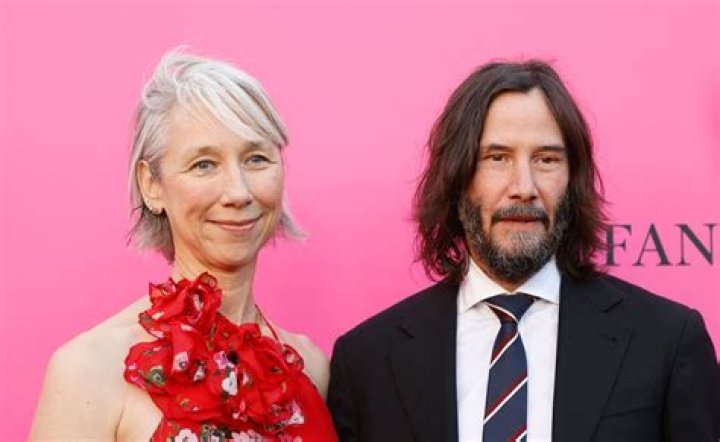 Keanu Reeves’ Girlfriend: Alexandra Grant Husband, Bio, Wiki, Age, Artwork, Net Worth, Partner, Children, and Movies.